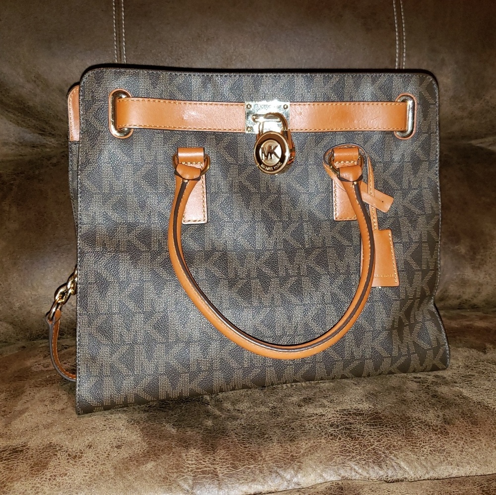 Michael Kors Large Signature Hamilton Bag